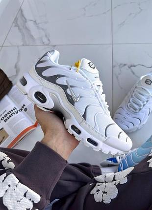 Женские белые кроссовки nike air max tn plus white silver х эйр макс тн 40