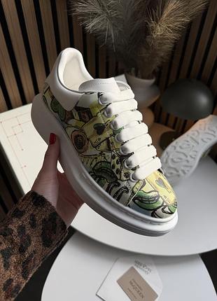 Белые женские кроссовки alexander mcqueen multicolor х маквин 39