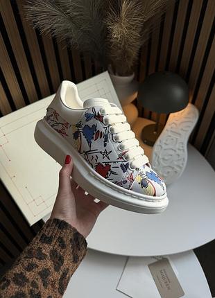 Белые женские кроссовки alexander mcqueen white multicolor х маквин 37