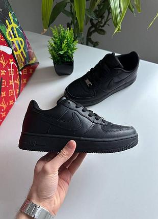 Чорні кросівки унісекс nike air force 1 low classic black х найк 41