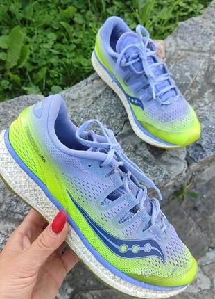 Женские кроссовки saucony freedom iso 40рр