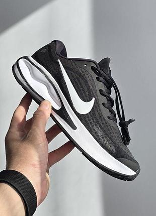 Черные женские кроссовки nike journey run black white х найк 40