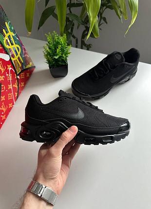 Чорні кросівки унісекс nike air max tn plus black х ейр макс тн плюс 37
