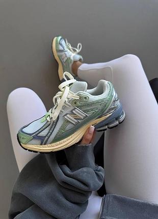 Зелені кросівки унісекс new balance 1906r ice blue х нью беланс 39