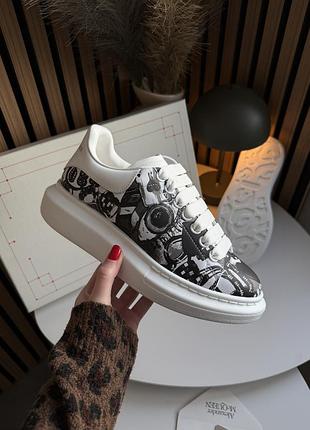 Белые женские кроссовки alexander mcqueen white black х маквин 40