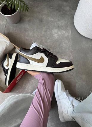 Белые кроссовки унисекс air jordan 1 low shadow brown х джордан 39