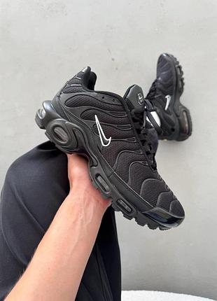 Мужские чёрные кроссовки nike air max tn plus black white logo х эйр макс тн 40