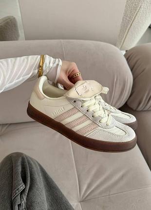 Жіночі кремові кросівки adidas gazelle white cream х адідас газель 37