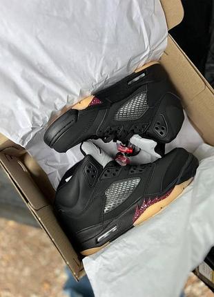 Чоловічі чорні кросівки nike air jordan 5 retro black red gore-tex х джордан 42