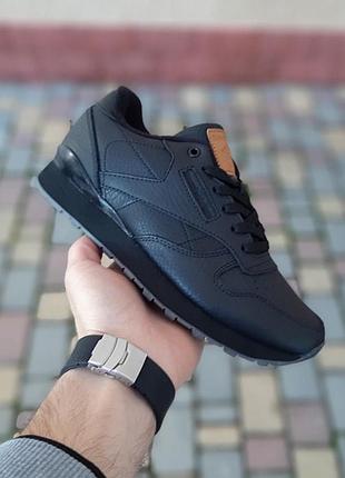 Теплі жіночі зимові термо кросівки reebok classic leather чорні на сірій кросівки рібук класік 37(23.5см)
