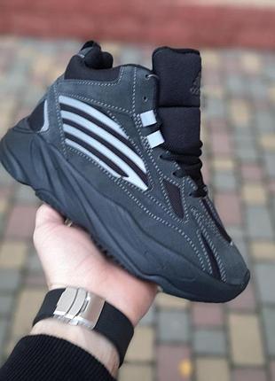 Теплі жіночі зимові кросівки на хутрі adidas yeezy boost 700 high високі темно сірі кросівки адідас ізі буст 38(23.5см)