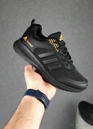 Чоловічі літні кросівки adidas terrex чорні з помаранчевим модні кросівки адідас терекс чудової якості 44