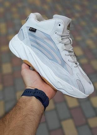 Теплі зимові кросівки adidas yeezy boost 700 високі сірі на білій на хутрі чоловічі черевики адідас ізібуст 44