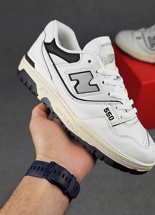 Чоловічі літні кросівки new balance 550 білі з чорним замшеві нюбеленс для хлопця чудової якості 44