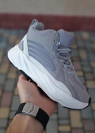 Теплі жіночі зимові кросівки adidas yeezy boost 700 high високі сірі з білим кросівки адідас ізі буст 37(23см)
