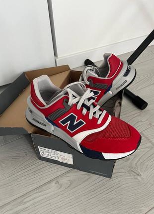 Кросівки чоловічі new balance червоні 43 розміру
