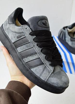 Теплые зимние замшевые кроссовки adidas campus темно-серые с черным на меху мужские кеды адидас кампус 43(27.5см)