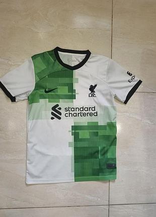 Форма nike x liverpool