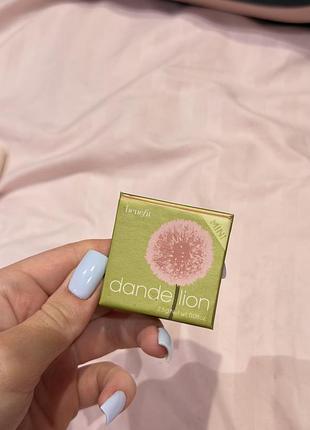 Сухі румʼяна benefit dandelion mini