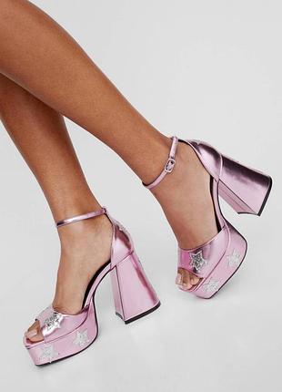 Рожеві туфлі на платформі nasty gal metallic glitter star зірки
