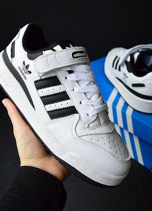 Чоловічі шкіряні кросівки adidas forum low білі з чорним модні кросівки адідас форум чудової якості 41(26см)