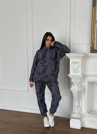 Теплый костюм женский мраморный принт на флисе графитовый l-xl