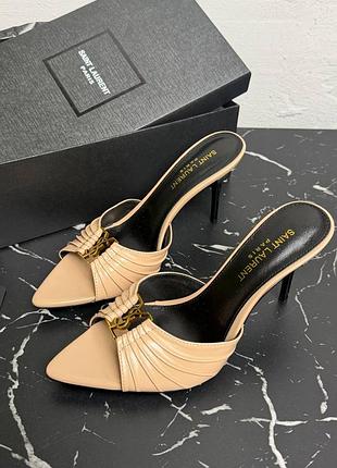 Босоніжки yves saint laurent беж