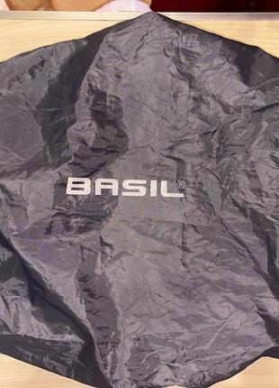 Серый дождевик для велосипедной сумки бренда basil