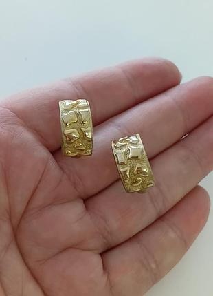 Серьги текстурные, как мягкое золото, вес винтаж, матовое сбоку