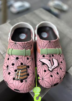 Чоловічі крокси classic demon slayer nezuko clog 43 розмір