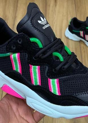 Кросівки жіночі з обувного тексту і натуральної замки adidas чорні 38