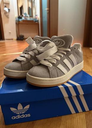 Adidas campus