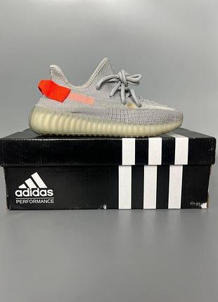 Кросівки adidas yeezy 350 tail light брак 36й 22,5см