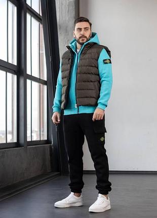 Набор зимний тройка stone island: жилет-зип худи-штаны-2 пары носков в подарок бирюзовый, xxxl