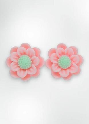 Чарівні дитячі сережки кліпси для дівчаток liresmina jewelry «фіалка» в ніжно рожево-зеленому кольорі 1.8см