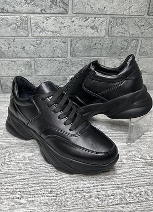 Кроссовки женские royal кожаные черные 40