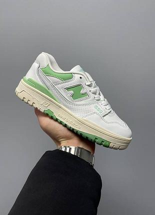 Жіночі кросівки new balance 550, біло-зелені, зручні та практичні