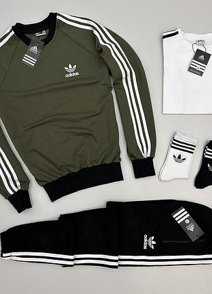 Набор adidas: свитшот-штаны-футболка-кепка-2пары носков