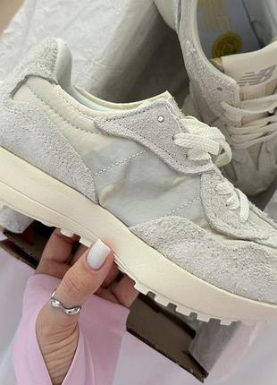 Кросівки new balance 327 38й брендовий стиль з ціною на 40% нижче. дефекти на фото.
