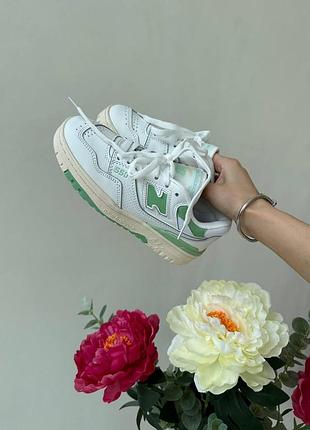 Жіночі кросівки new balance 550 для жінок білі шкіра стильні ньюбики нью беланс повсякденні