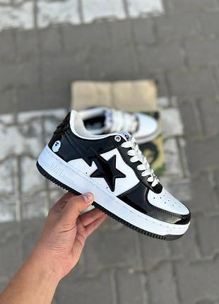 Женские кроссовки bape sta m2 patent для женщин кроссы бейп черно-белые кожанные с лаком стильные повседневные
