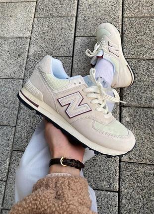 Женская обувь new balance 574 бежевого цвета, замшевые стильные кроссы