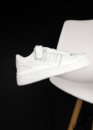 Жіночі кросівки adidas forum білі для жінок шкіряні модні адідас форум адіки повсякденні