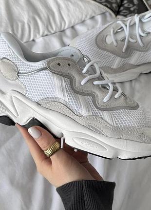 Кросівки adidas ozweego брендовий стиль з ціною на 40% нижче. дефекти на фото.38й.