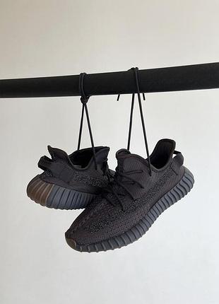 Кроси adidas yeezy boost чорні для жінок легкі тканинні ізіки адідас