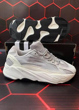 Чоловічі кросівки adidas yeezy boost 700 кроси адідас ізі для чоловіків адіки іскі стильні тканинні зручні 41