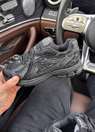 Жіночі кросівки new balance 1906r чорні, ідеальні для повсякденного використання new balance 1906r