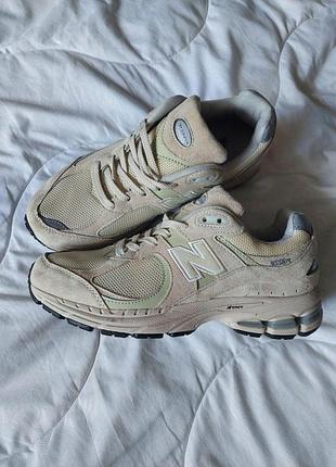 Жіночі кросівки new balance 2002r сірі універсальні та комфортні нью баланс 2002r