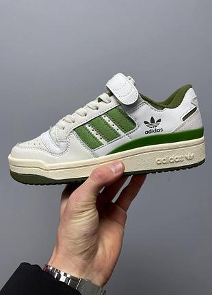 Білі жіночі шкіряні кросівки адідас форум adidas forum 84 low адіки