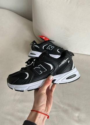 Кросівки new balance 530 чорне-білі з сіткою для жінок стильні для повсякденного носіння